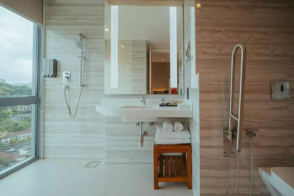 Kandy Myst by Cinnamon Kandy Myst by Cinnamon